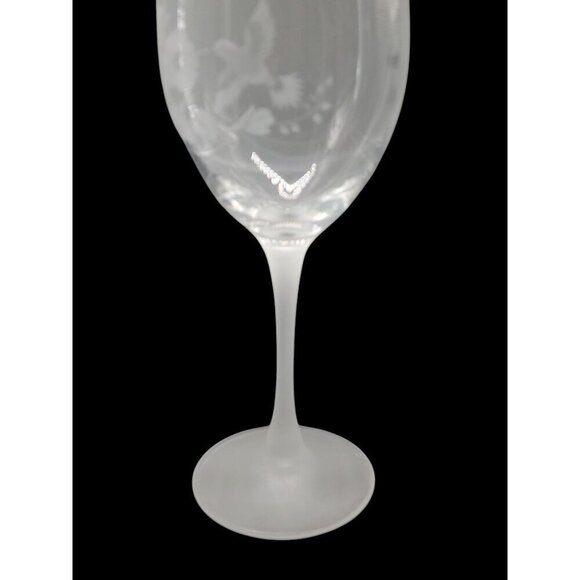 Avon Hummingbird 24% Lead Crystal Wine Goblet Satin Frosted Stem 8.5" Vintage - Picture 4 of 10